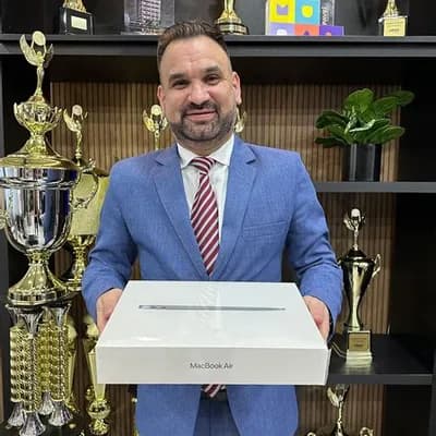 Rafael ganhou MacBook Air